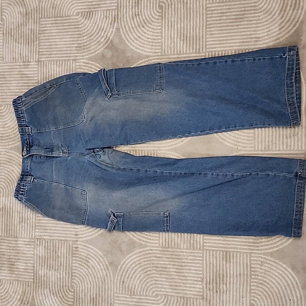 GOGO JEANS with cargo pockets